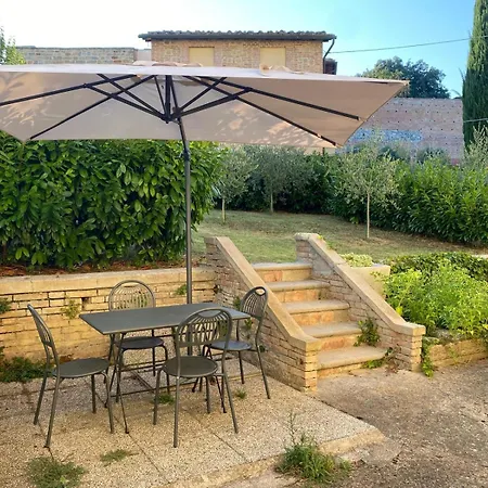 Em Διαμέρισμα *